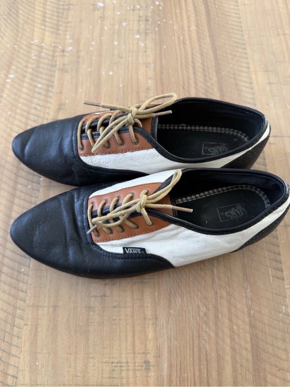 Vans Women’s Black White Brown Leather Oxford Lace-Up Casual Shoes - Picture 2 of 5